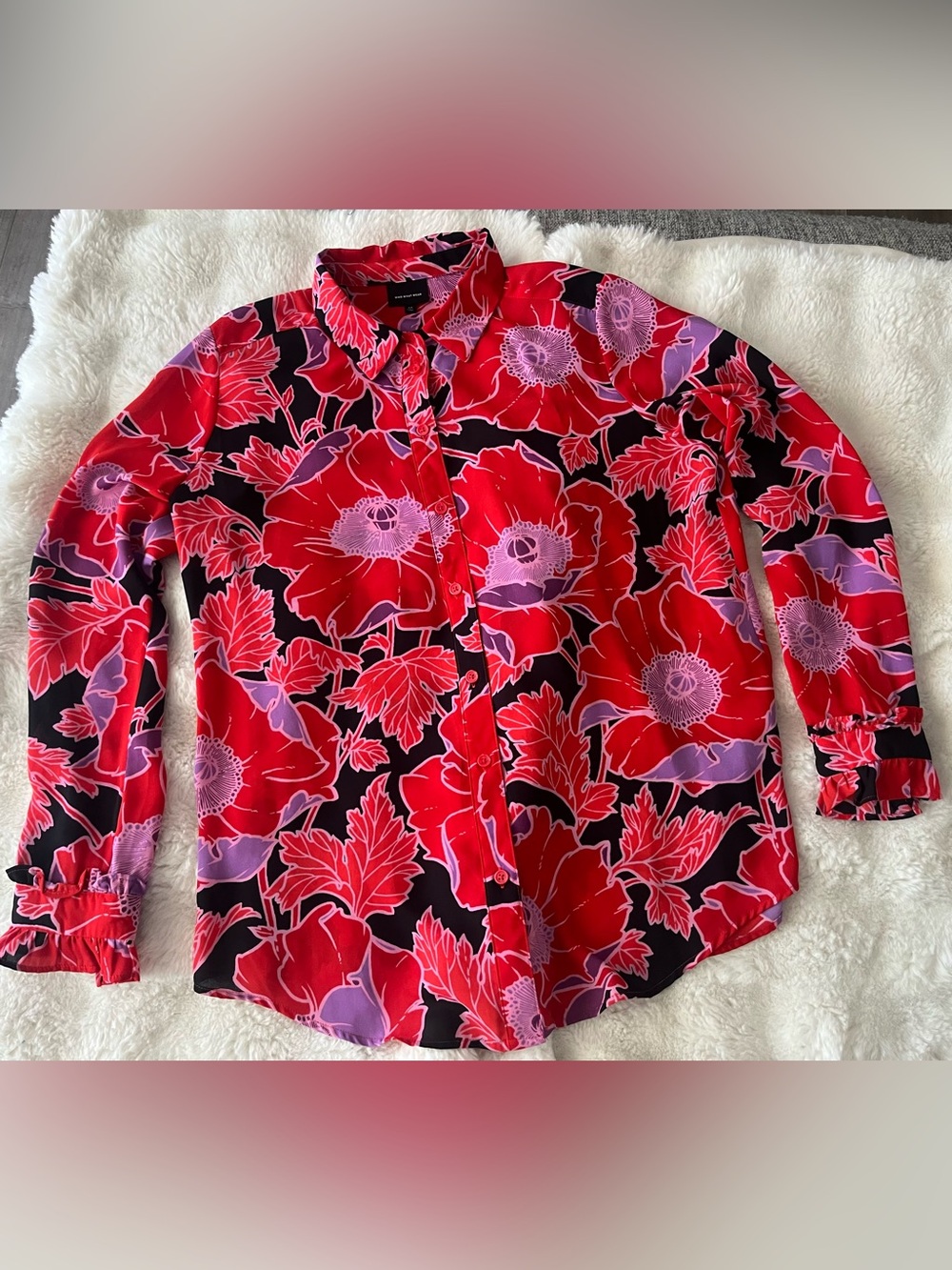 Who What Wear Red & Pink Floral Button-Up Blouse